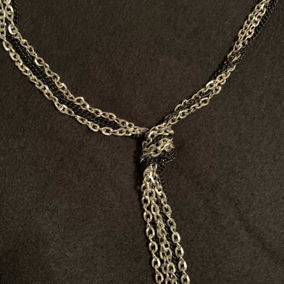 Silver and black chain necklace - Picture 2 of 2